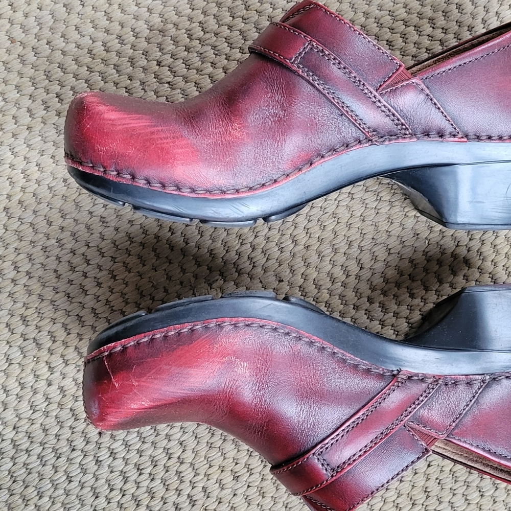 Red Dansko Clogs Size 41 - image 4